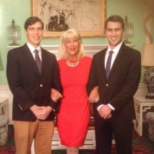 Meet your Posher, Leslie